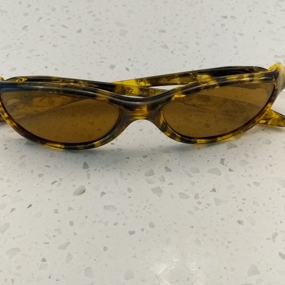 Oakley Sunglasses - Women's Yellow tortoiseshell